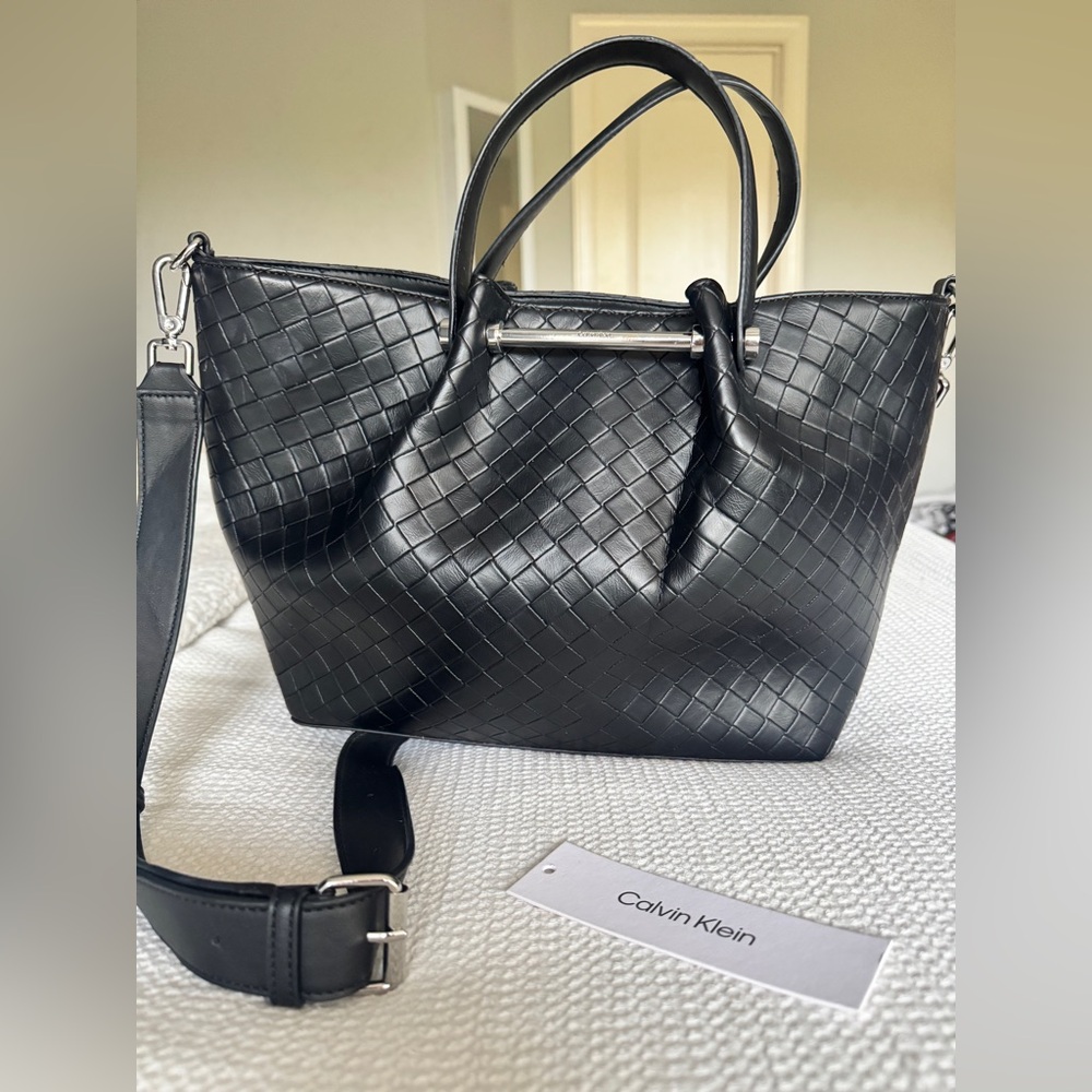 Calvin Klein woven purse. Like NEW! Black with a shoulder strap and handles.